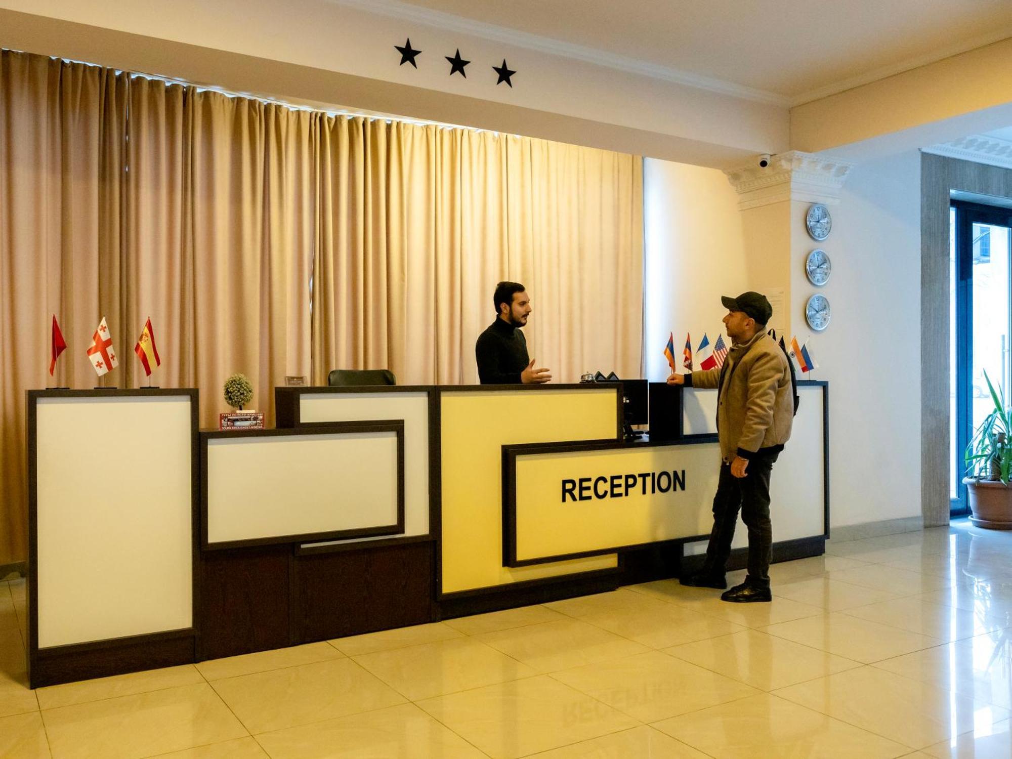 Comfort Hotel エレバン エクステリア 写真